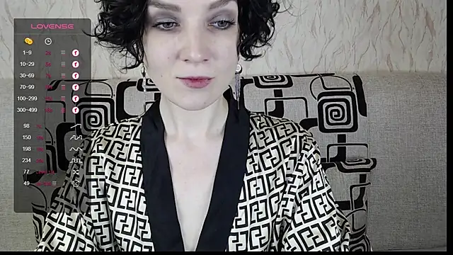 TinaWince online show from March 9, 2025, 5:44 am