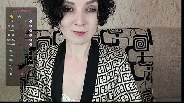 TinaWince online show from March 16, 2025, 8:43 am