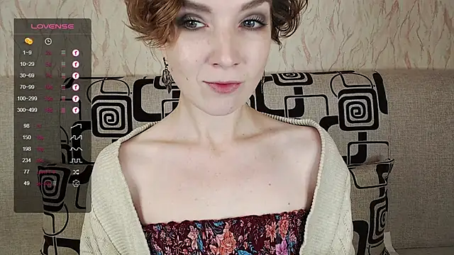 TinaWince online show from September 19, 2025, 4:58 am