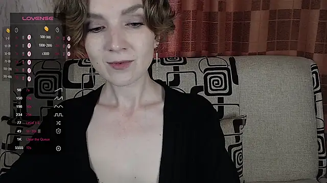 TinaWince online show from June 26, 2026, 4:39 am