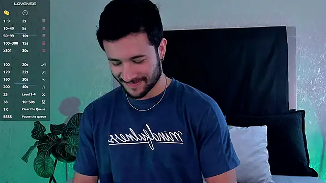 Valentinoford online show from December 10, 2024, 5:17 am