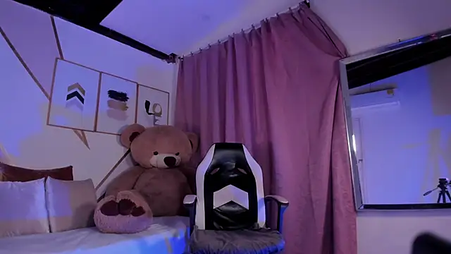 maye wells online show from January 18, 2025, 6:53 pm