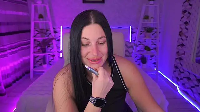 ArianaDarkk online show from April 15, 2026, 7:58 pm