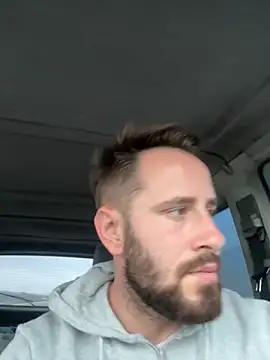 GeoGeorgee online show from December 3, 2025, 1:42 pm