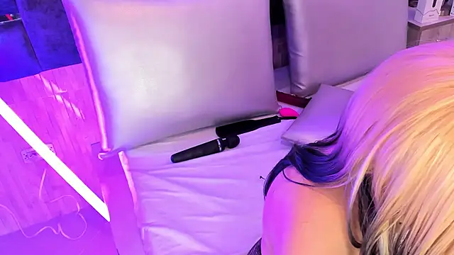 Charlotte Myers online show from January 31, 2025, 3:11 pm