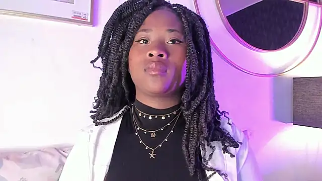 Snapshot of Anneth__M chatting on March 3, 2025, 7:39 pm Anneth M online show from March 3, 2025, 7:39 pm