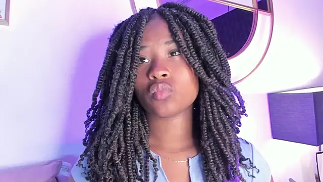 Snapshot of Anneth__M chatting on March 8, 2025, 7:42 pm Anneth M online show from March 8, 2025, 7:42 pm