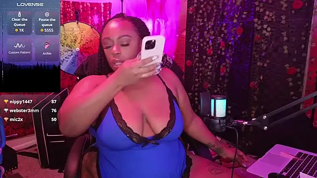 cheriserozequeen online show from October 28, 2025, 2:37 am