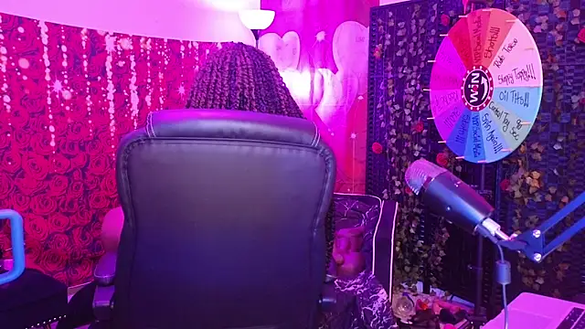 Snapshot of cheriserozequeen chatting on May 21, 2026, 1:18 pm cheriserozequeen online show from May 21, 2026, 1:18 pm