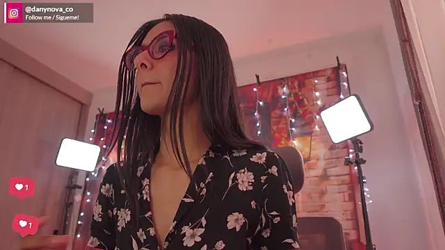 DanyNova Co online show from November 5, 2025, 9:15 pm