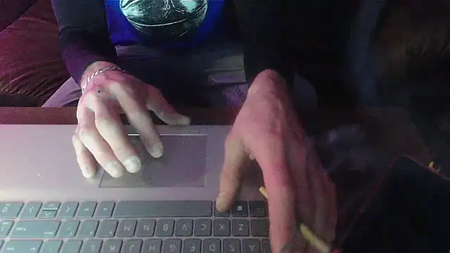 HungStud4You online show from February 27, 2025, 7:44 am