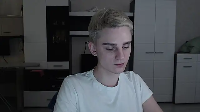 angryzan online show from March 5, 2025, 10:22 am