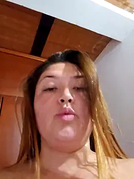 Snapshot of Sofia_Queen17 chatting on March 6, 2025, 1:35 pm Sofia Queen17 online show from March 6, 2025, 1:35 pm