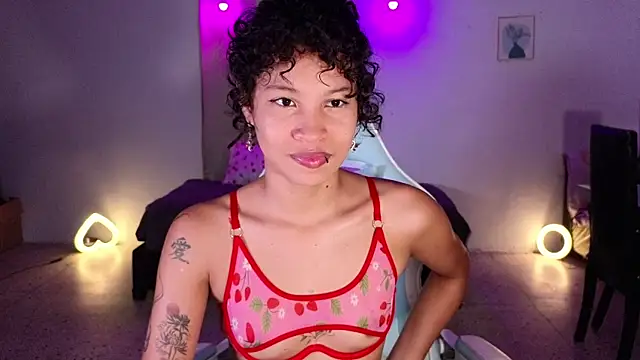 Peggy Funn online show from September 17, 2025, 11:28 pm