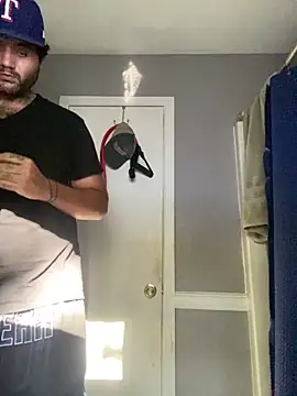 Snapshot of 817raul chatting on September 13, 2025, 10:42 pm 817raul online show from September 13, 2025, 10:42 pm