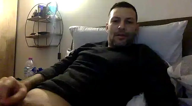 goroasroma90 online show from December 7, 2024, 8:33 am