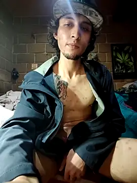 Snapshot of Pitudo20cmm chatting on September 9, 2025, 7:52 am Pitudo20cmm online show from September 9, 2025, 7:52 am