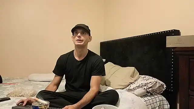 hailzeffn online show from October 18, 2025, 3:31 am