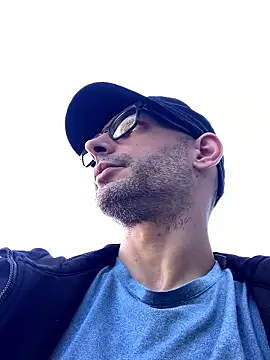 hailzeffn online show from March 8, 2026, 9:18 pm