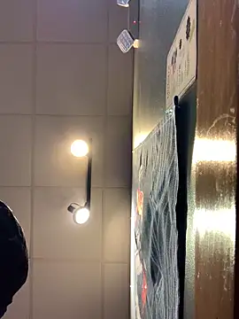 hailzeffn online show from March 12, 2026, 11:11 pm