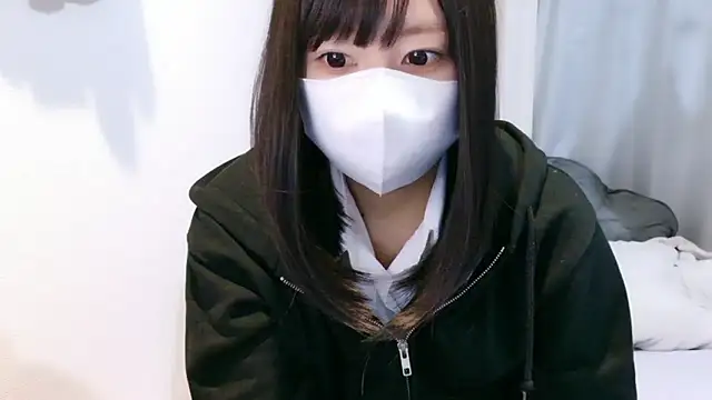 Snapshot of YUTSU_KI chatting on May 5, 2026, 4:04 pm YUTSU KI online show from May 5, 2026, 4:04 pm