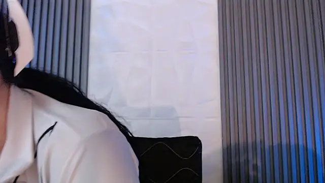 sophy rock online show from September 8, 2025, 4:39 pm