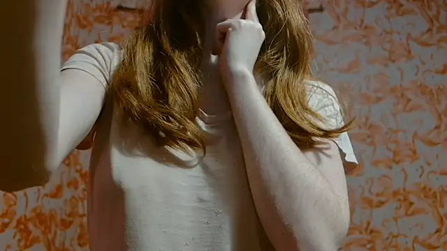 strawberrysmoothie online show from December 29, 2024, 4:16 am