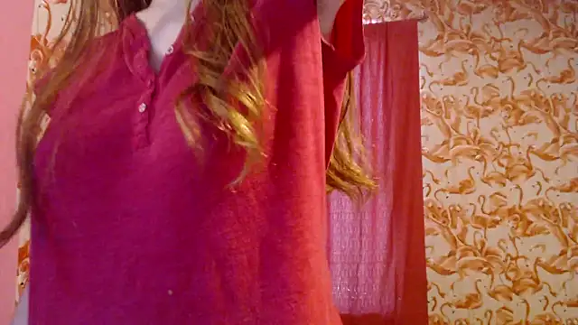 strawberrysmoothie online show from September 15, 2025, 9:37 pm