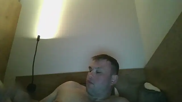 hotshot5395 online show from September 15, 2025, 6:41 pm