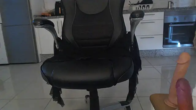 LaraReinaDelSol online show from December 23, 2024, 5:11 pm