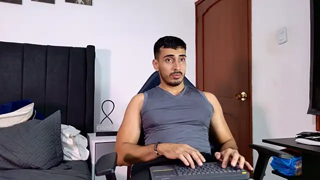 muscle ares online show from November 19, 2025, 12:21 am