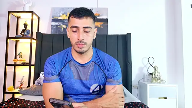 Snapshot of muscle_ares chatting on April 27, 2026, 12:08 am muscle ares online show from April 27, 2026, 12:08 am