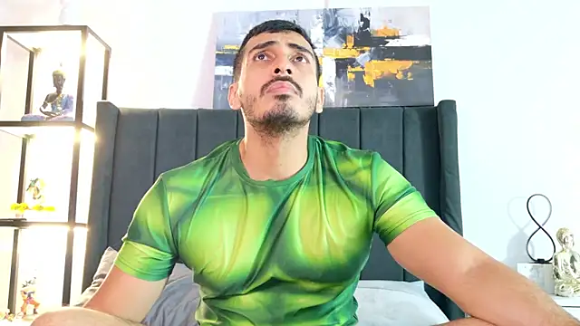 Snapshot of muscle_ares chatting on May 12, 2026, 11:24 pm muscle ares online show from May 12, 2026, 11:24 pm