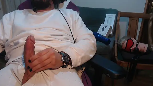 master4subslut online show from May 14, 2026, 10:38 pm
