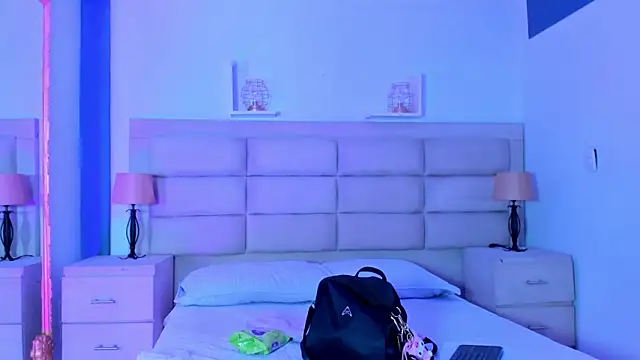 Agathaargent  online show from October 29, 2025, 4:15 am