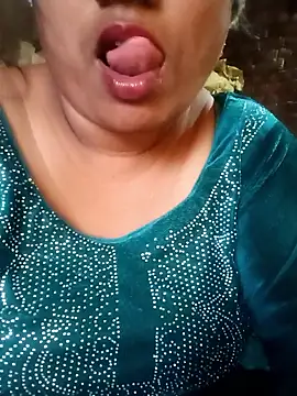 Snapshot of Shoni__ chatting on January 11, 2026, 11:59 am Shoni online show from January 11, 2026, 11:59 am