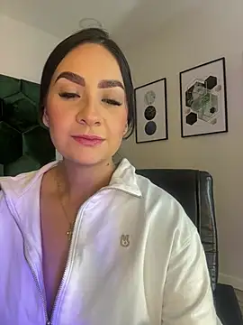 Snapshot of GabriellaFerrer chatting on January 16, 2025, 11:15 am GabriellaFerrer online show from January 16, 2025, 11:15 am