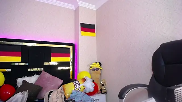 Moon Water   online show from September 29, 2025, 11:59 am