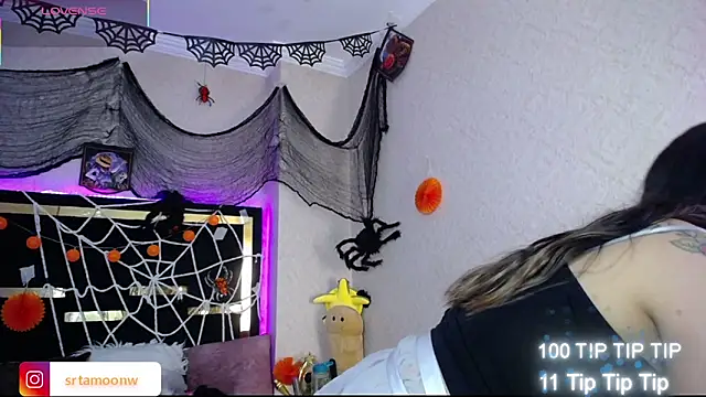 Moon Water   online show from October 22, 2025, 11:43 am