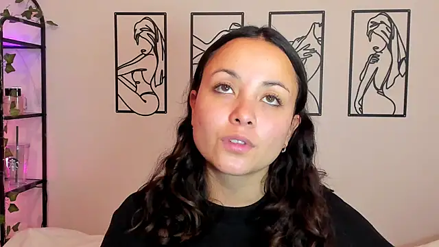 Megan Rodrigo online show from September 24, 2025, 5:49 pm