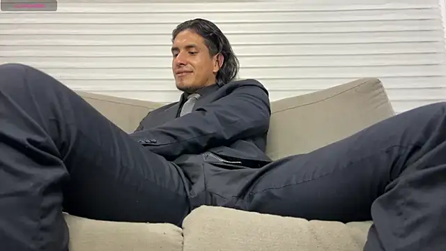 Tom blunt96 online show from February 15, 2025, 7:16 am