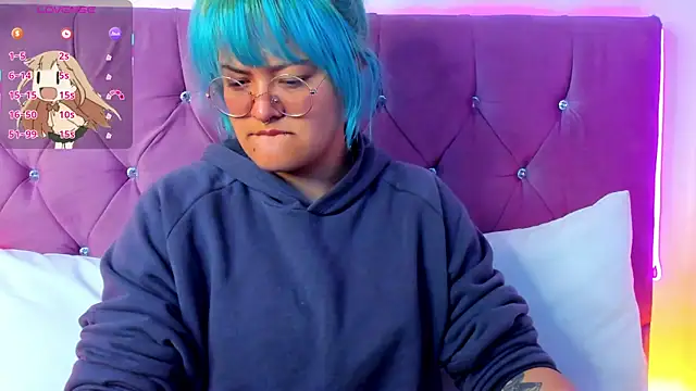 lucky-leah online show from February 25, 2025, 3:42 am