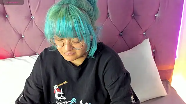 lucky-leah online show from February 27, 2025, 3:25 am