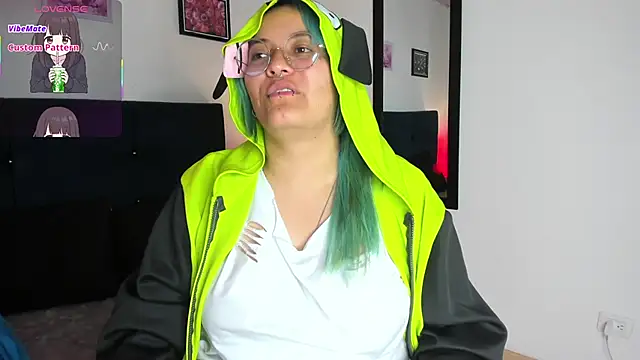 lucky-leah online show from March 23, 2025, 7:42 am