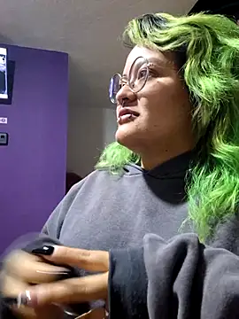 lucky-leah online show from September 26, 2025, 4:16 am