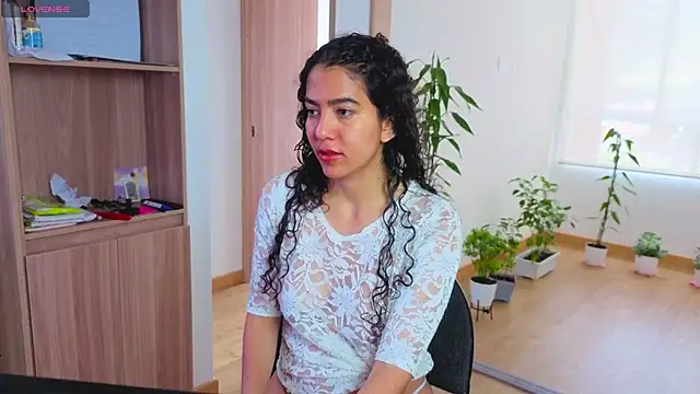 Snapshot of arteverena chatting on June 4, 2026, 6:14 pm arteverena online show from June 4, 2026, 6:14 pm