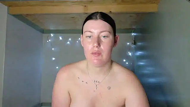 Snapshot of C1eopatra chatting on November 29, 2025, 7:06 pm C1eopatra online show from November 29, 2025, 7:06 pm