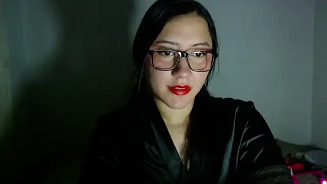 Snapshot of LuciaTomson chatting on July 8, 2026, 4:06 am LuciaTomson online show from July 8, 2026, 4:06 am