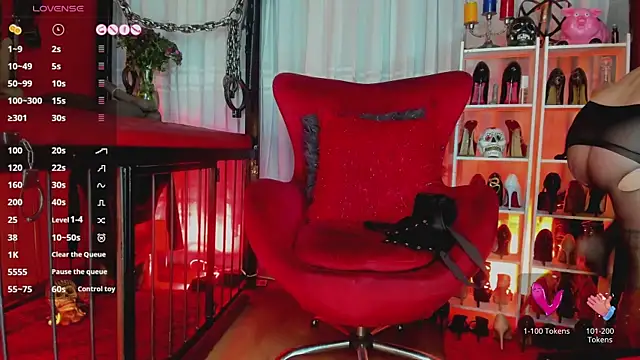 MistressAndre online show from April 1, 2026, 8:39 pm