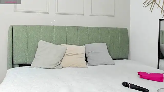 Sussanewolf online show from November 8, 2025, 12:27 pm